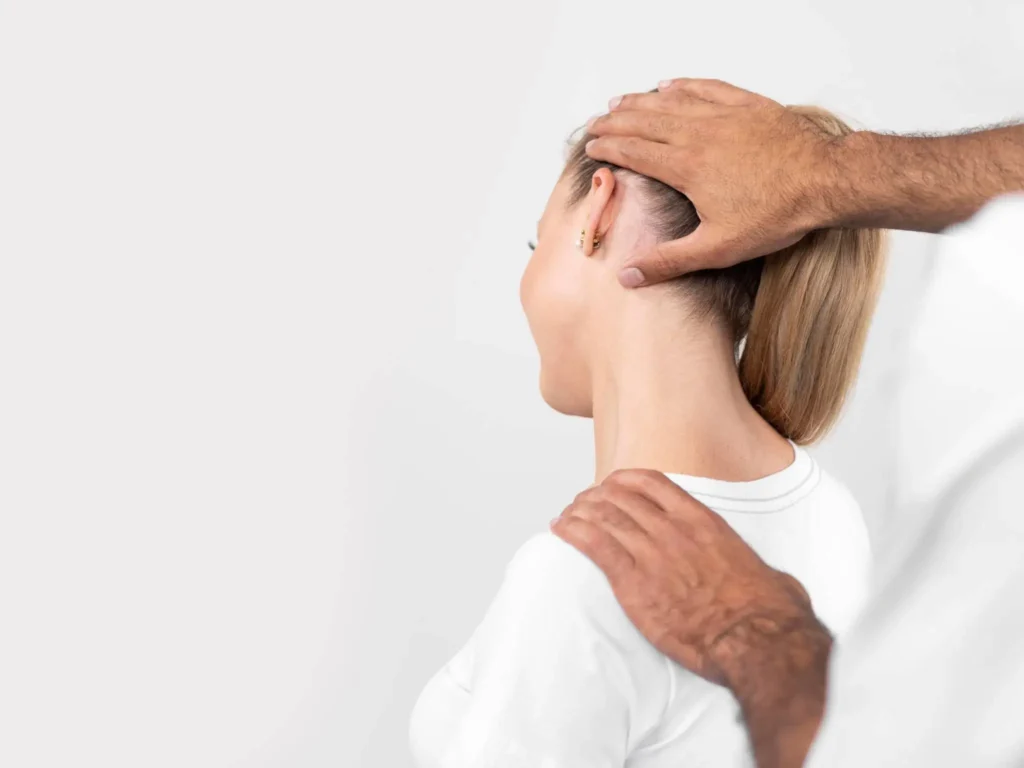 فیزیوتراپی گردن در منزل